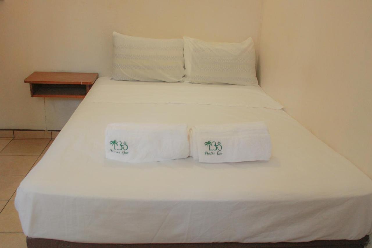 Hotel Om Downtown Санта Крус Уатулко Екстериор снимка