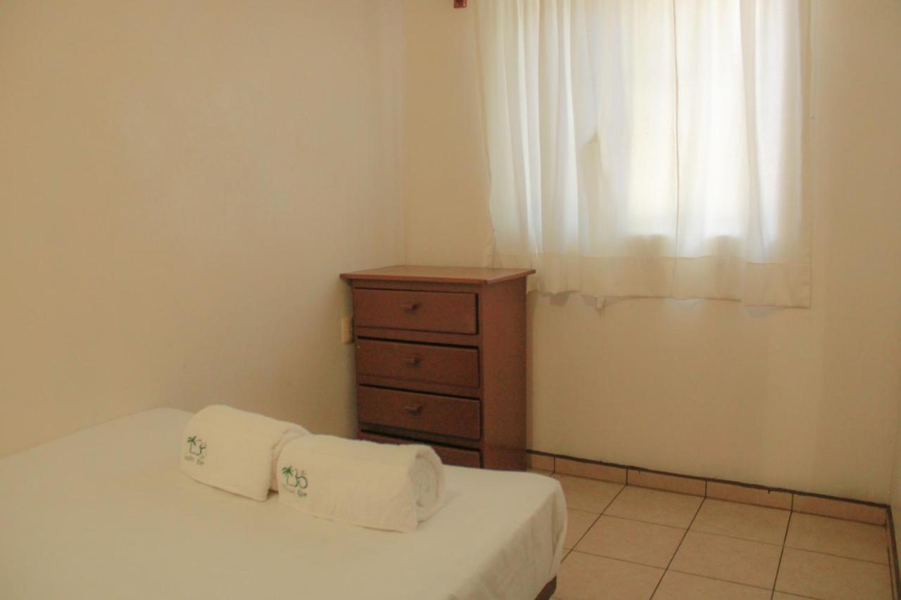 Hotel Om Downtown Санта Крус Уатулко Екстериор снимка